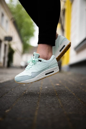 Nike Air Max 1 SI WMNS - on feet