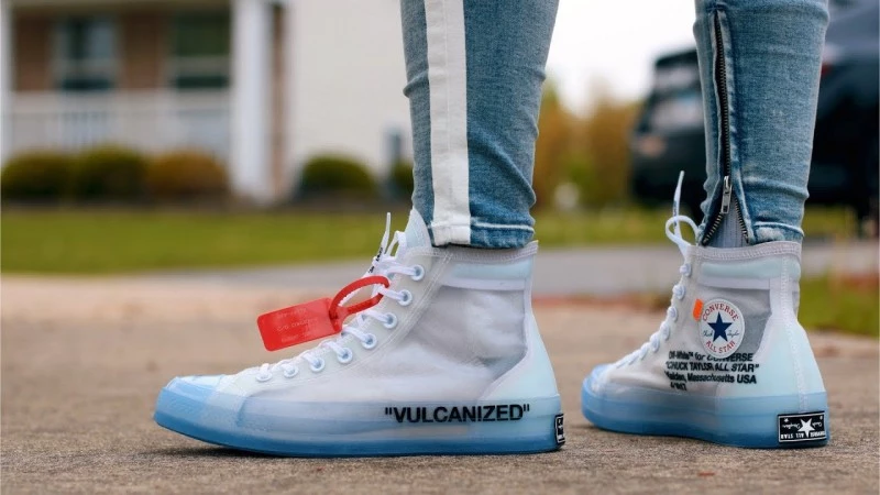 Off White Converse Chuck Taylor | Dead Stock