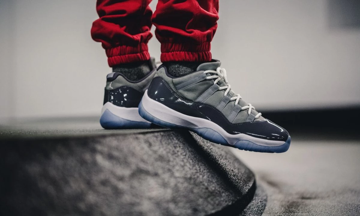 Jordan 11 low cool gray hotsell