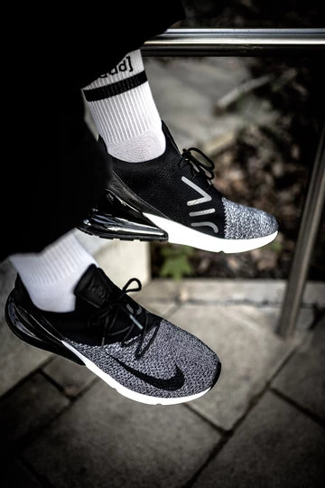 Am Fuß: Der Air Max 270 Flyknit