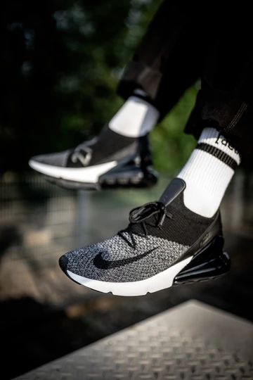 Am Fuß: Der Air Max 270 Flyknit