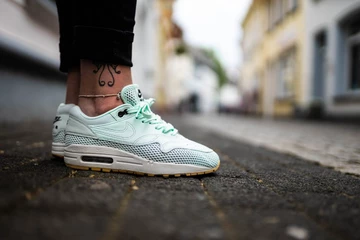Nike Air Max 1 SI WMNS - on feet
