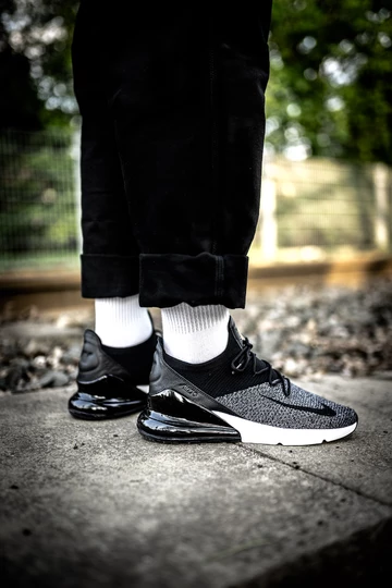 Am Fuß: Der Air Max 270 Flyknit