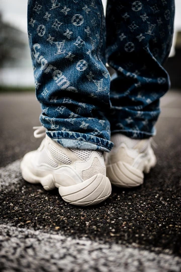 adidas Yeezy 500 Blush - on feet