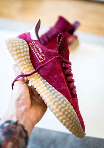 adidas Kamanda Burgundy - detailed look