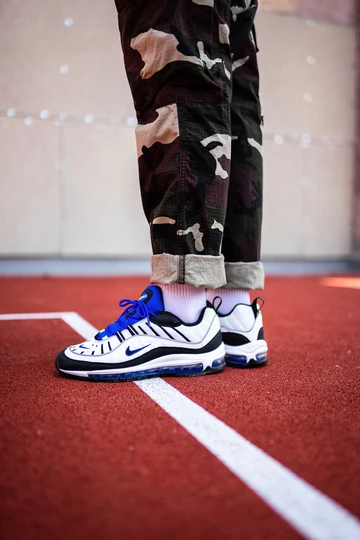 Am Fuß: Nike Air Max 98 Racer Blue