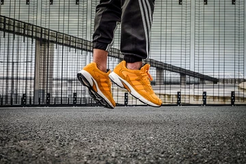 adidas Temper Run Retro - first look