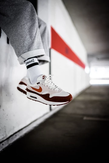 Am Fuß: Nike Air Max 1 Mars Stone