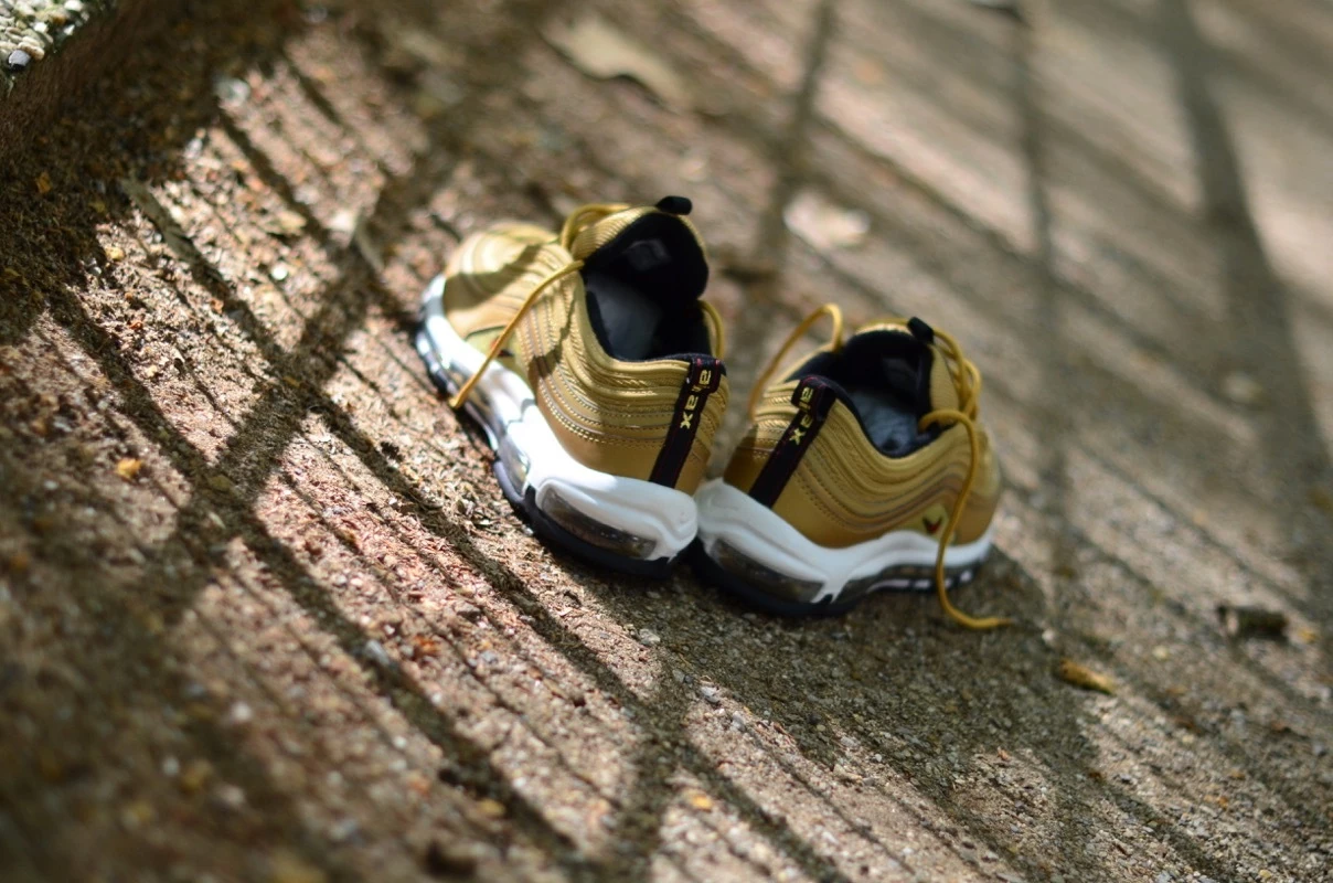 Nike Air Max 97 Metallic Gold Dead Stock