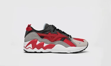 Mizuno x Highsnobiety Wave Rider Phoenix