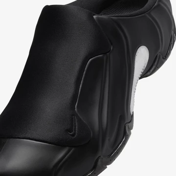 Nike Clogposite Triple Black Upper closeup