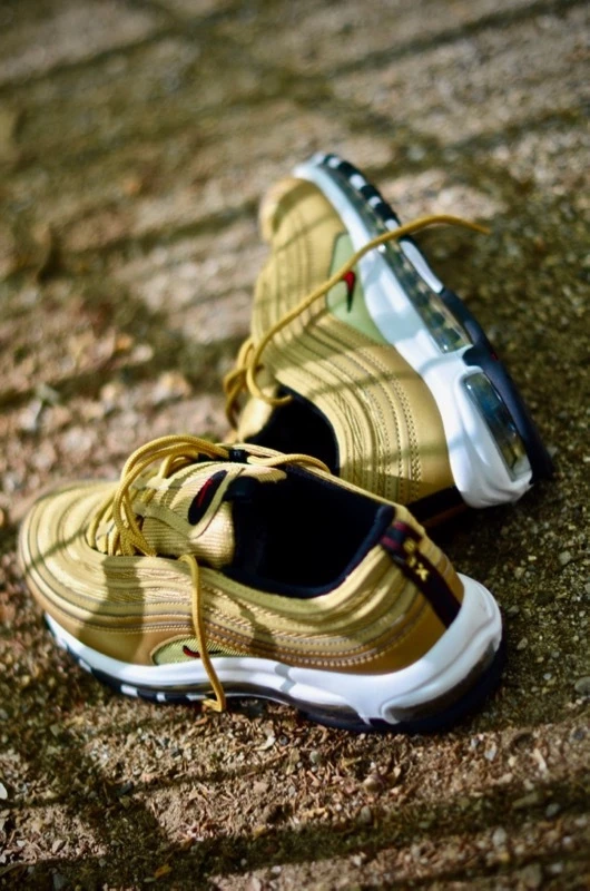 Nike Air Max 97 Metallic Gold Dead Stock