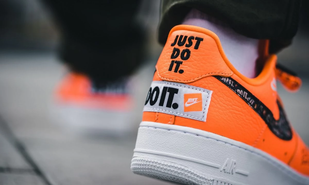 Nike Air Force 1 07 Premium Just Do It Pack Orange AR7719 100 Dead Stock