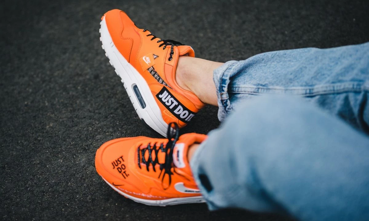 Nike WMNS Air Max 1 Lux Just Do It Pack Orange 917691 800 Dead Stock