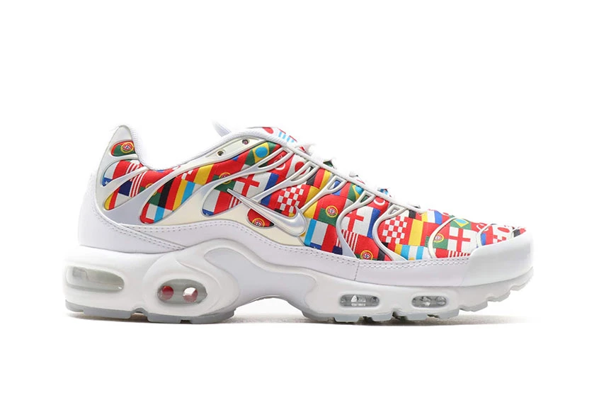 Nike Air Max Plus NIC International Flag AO5117 100 Dead Stock