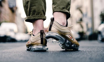 Nike WMNS Air VaporMax 97 Gold