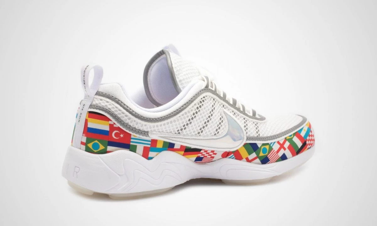 Nike spiridon flag best sale