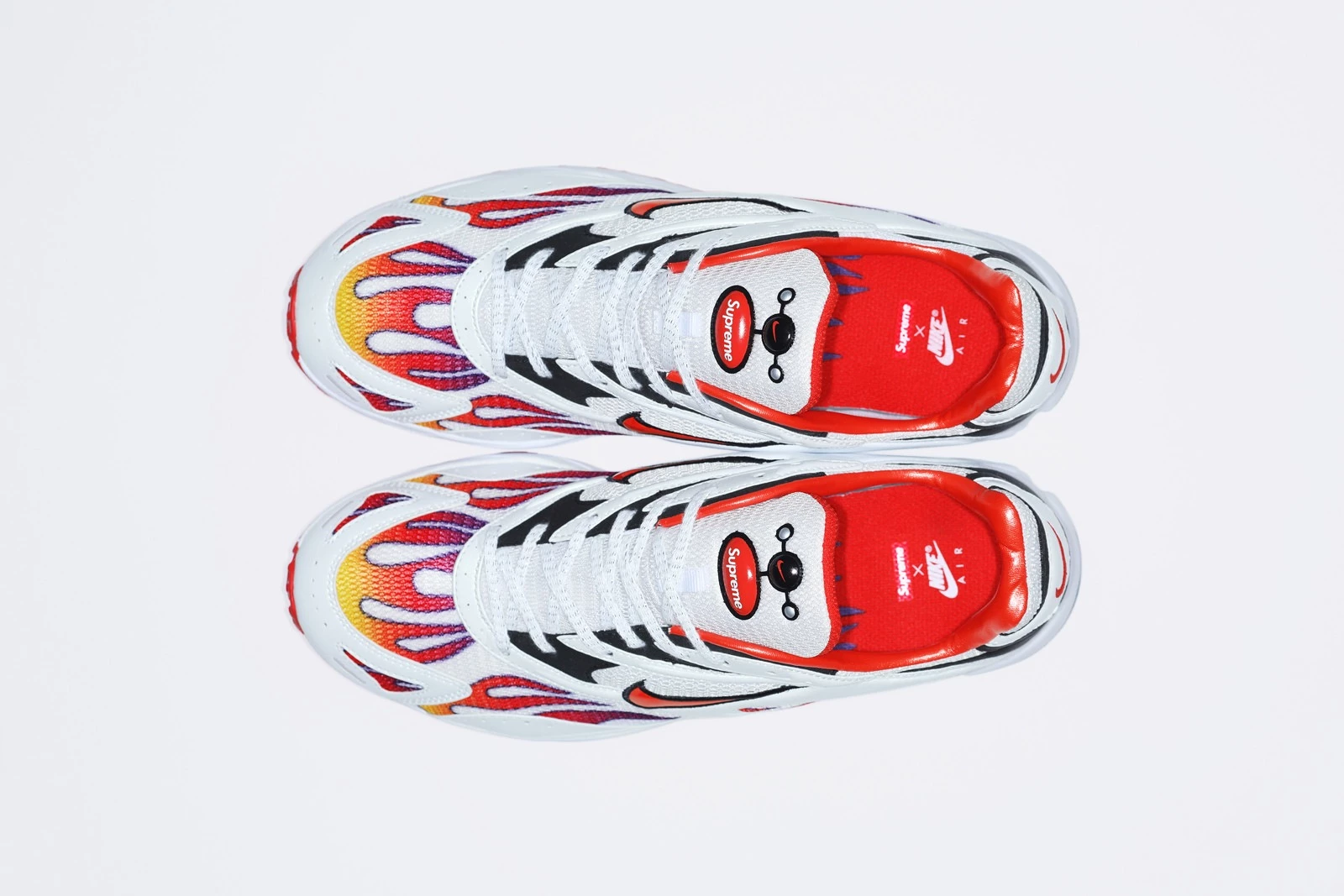 Supreme x Nike Air Streak Spectrum Plus Dead Stock