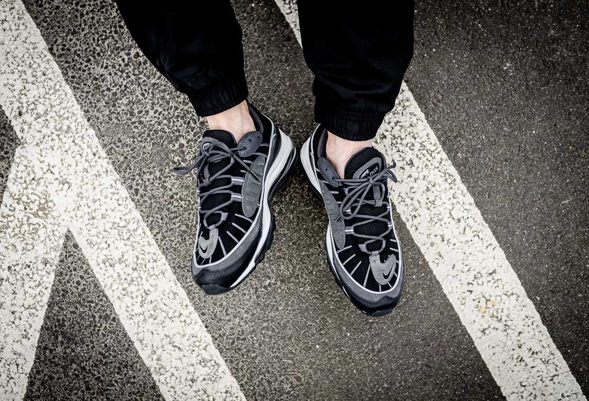 Nike Air Max 98 SE LPU on feet Dead Stock