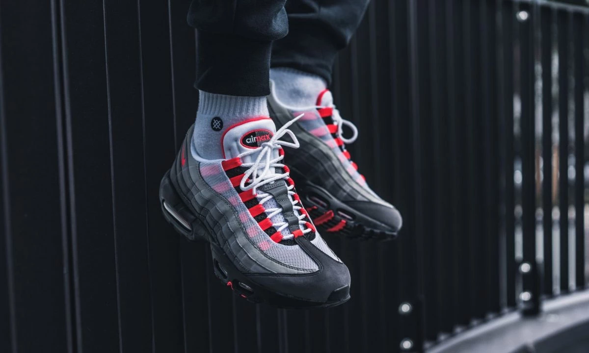 Air max 95 white solar red online