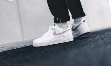 Nike Air Force 1 07 LV8 Just Do It Weiß
