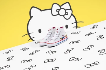 CONVERSE x HELLO KITTY Collection