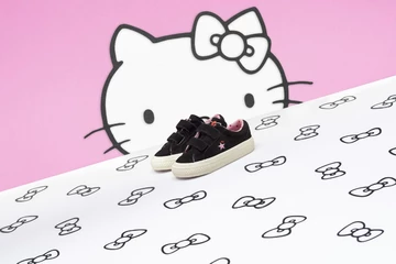 CONVERSE x HELLO KITTY Collection