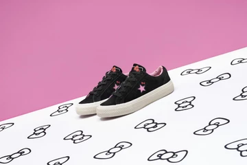 CONVERSE x HELLO KITTY Collection