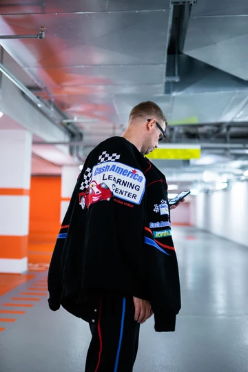 Air Jordan Future BRED - on feet