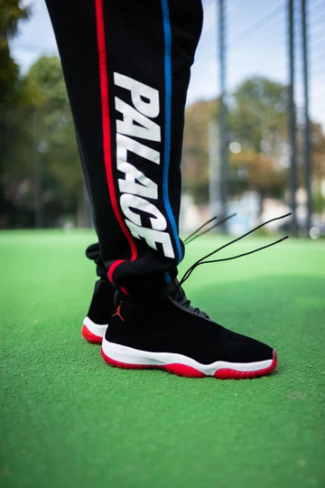 Air Jordan Future BRED - on feet