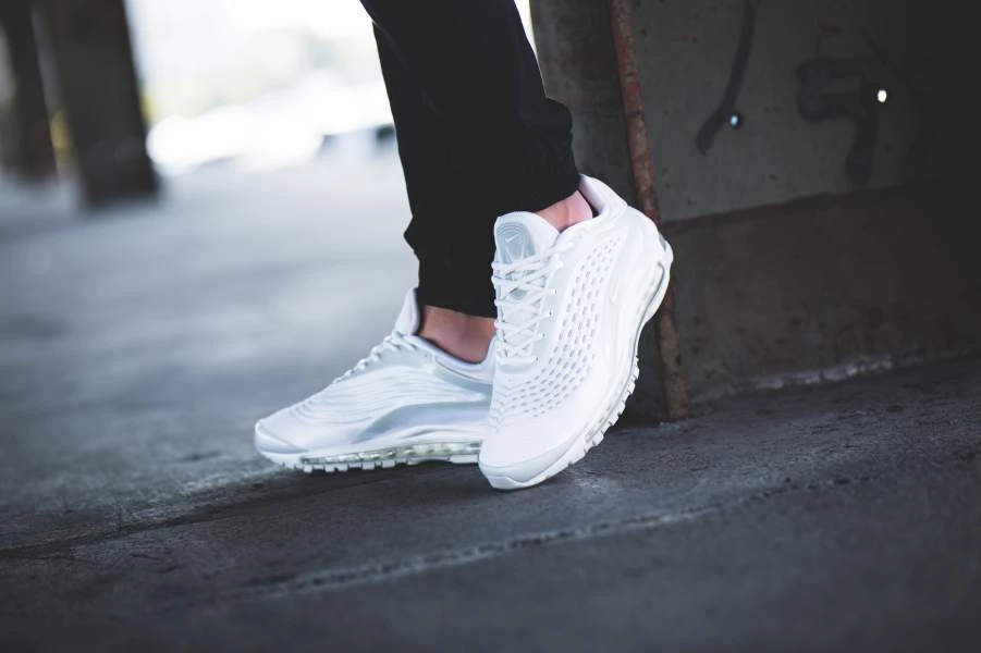 Air max deluxe blancas on sale