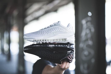 Nike Air Max Deluxe All Black