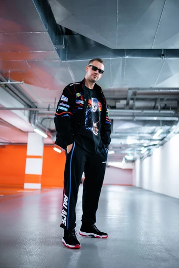 Air Jordan Future BRED - on feet