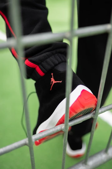 Air Jordan Future BRED - on feet