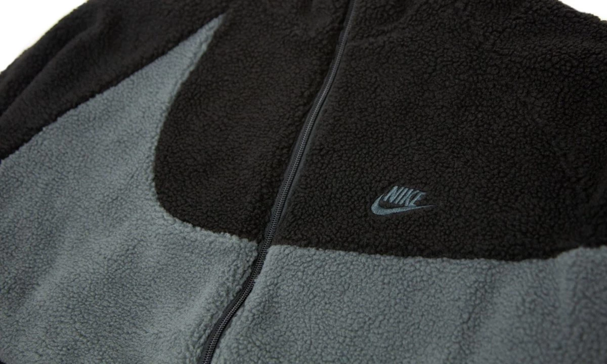 Nike Sportswear Reversible Sherpa Jacket Black AJ2701-011 | Dead Stock