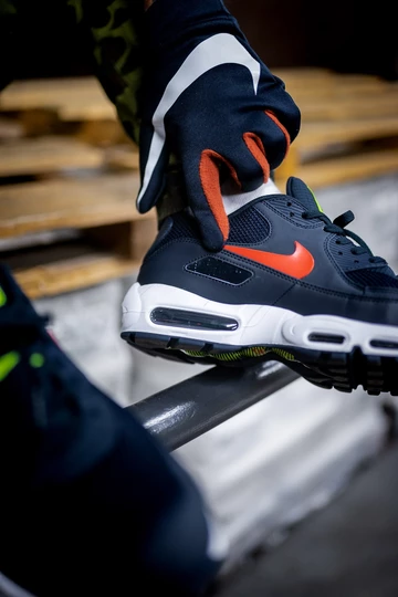 Nike x Patta vs. Nike Tech Pack Weste