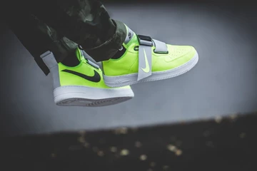 Nike Air Force 1 Utility Volt