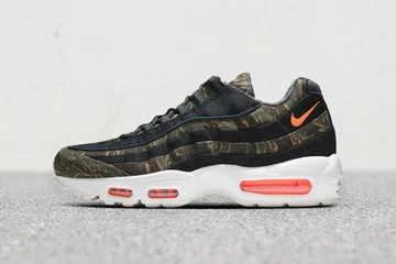 Carhartt WIP x Nike - complete look