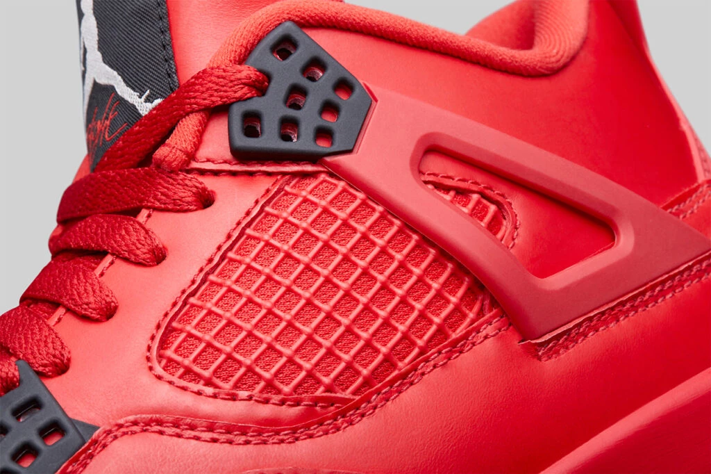 Nike WMNS Air Jordan 4 Fire Red | Dead Stock
