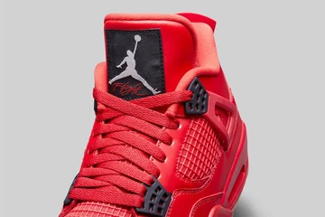 Nike WMNS Air Jordan 4 Fire Red