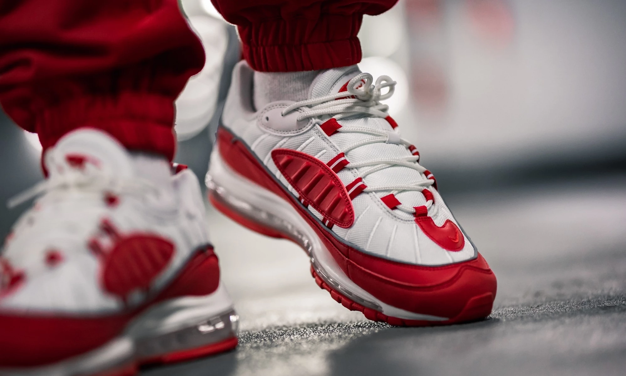 Nike Air Max 98 University Red Dead Stock