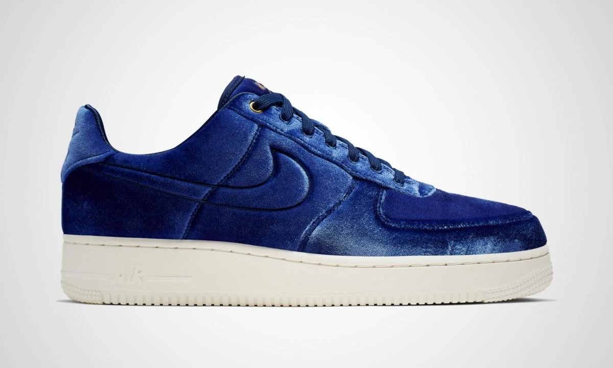 Nike Air Force 1 07 PRM Samt Blue Void AT4144 400 Dead Stock