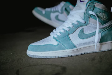 Nike Air Jordan 1 Turbo Green - die besten on-feet Bilder