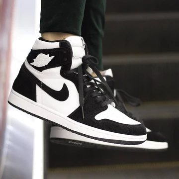 Nike Air Jordan 1 Panda WMNS - First Look