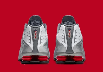 Nike Shox R4 Comet Red