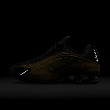 Nike Shox R4 Black Metallic Gold Mood glow in the dark 4
