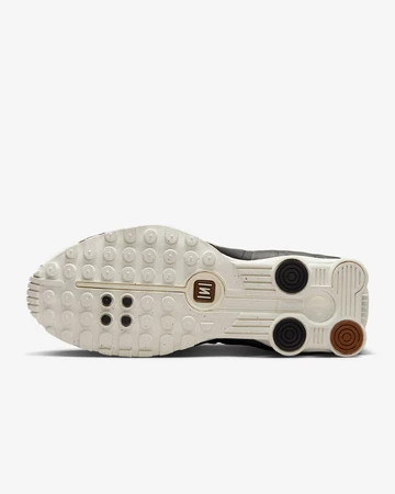 Nike Shox R4 Sail Fauna Brown Sohle