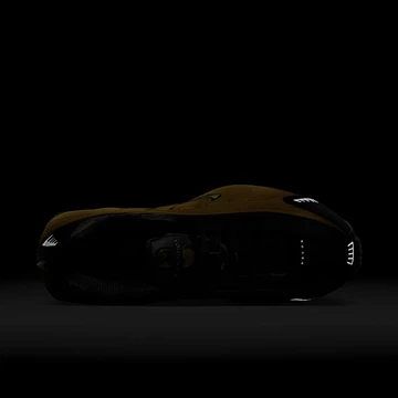 Nike Shox R4 Black Metallic Gold Mood glow in the dark