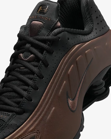 Nike Shox R4 Off Noir Detailbild