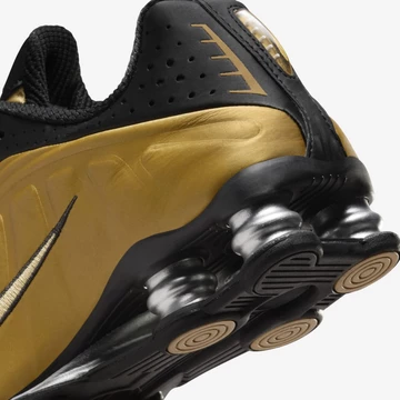 Nike Shox R4 Black Metallic Gold Ferse Details